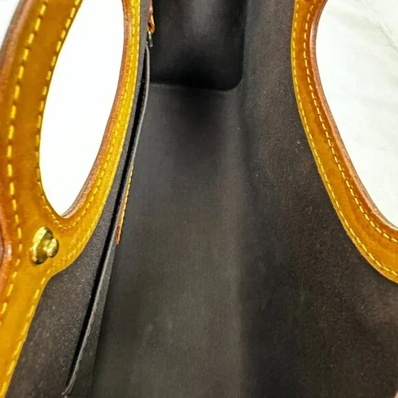 Louis Vuitton Amarante Monogram Vernis Roxbury Drive Bag - Picture 9 of 12